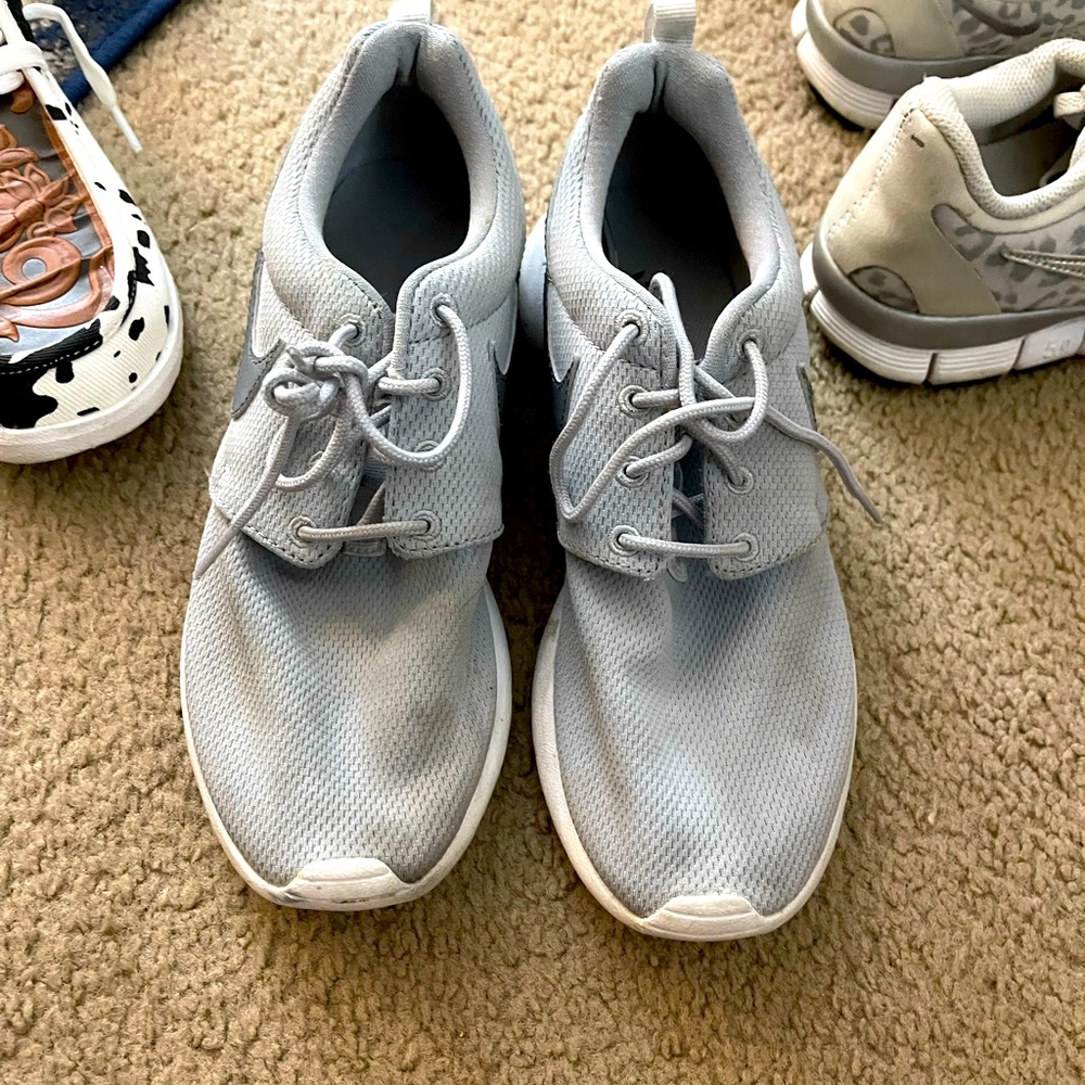Nike Roshes all grey sz 6.5 y